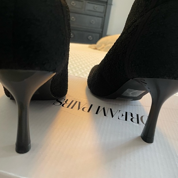 Woman’s Knitted Booties - Picture 4 of 5